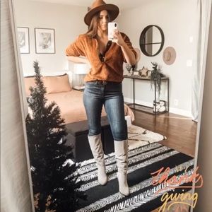 Sherpa half button down